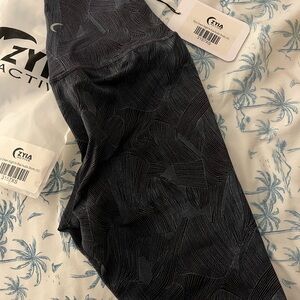 NWT Zyia Ladies Hi-rise Hustle Biker shorts XS